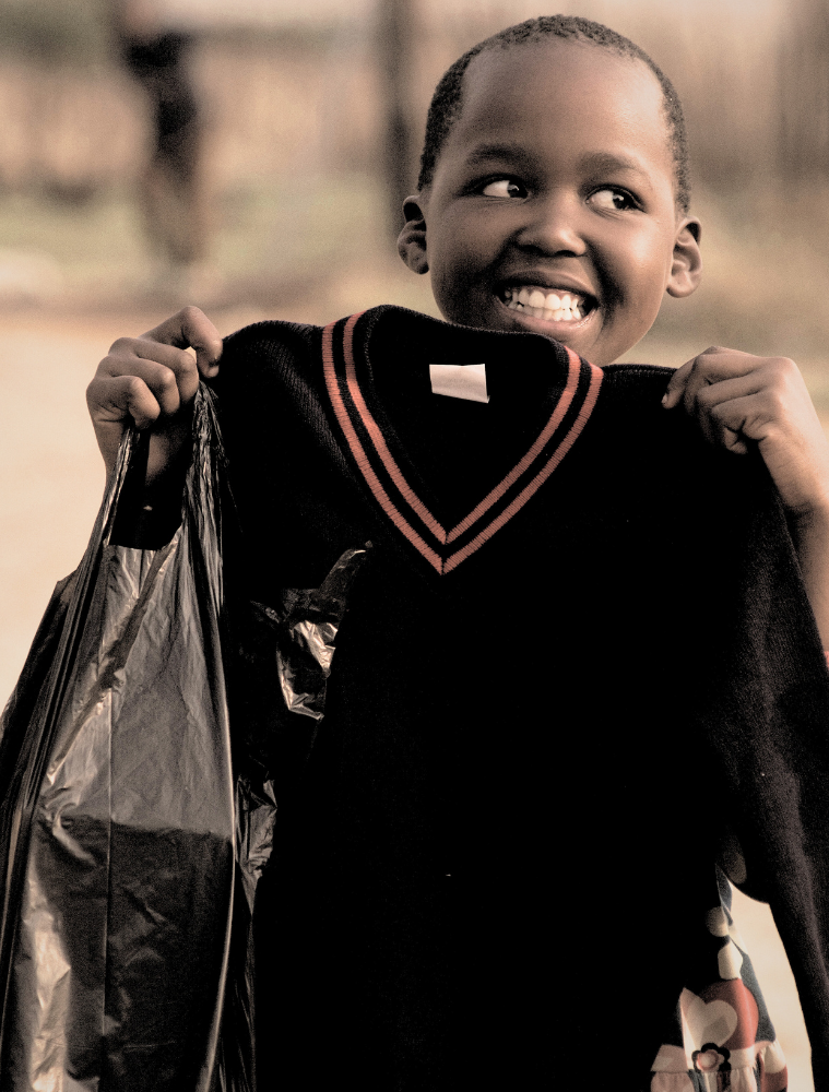 Spendiere eine Schuluniform